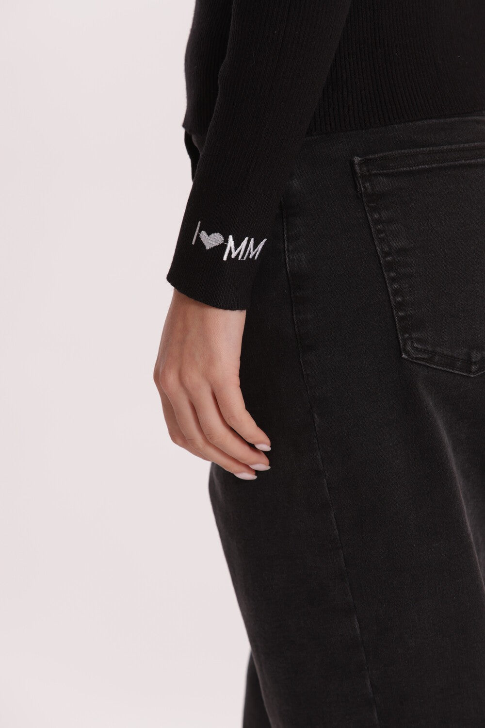 MIMI' MUA' - Maglia con ricamo sul polso