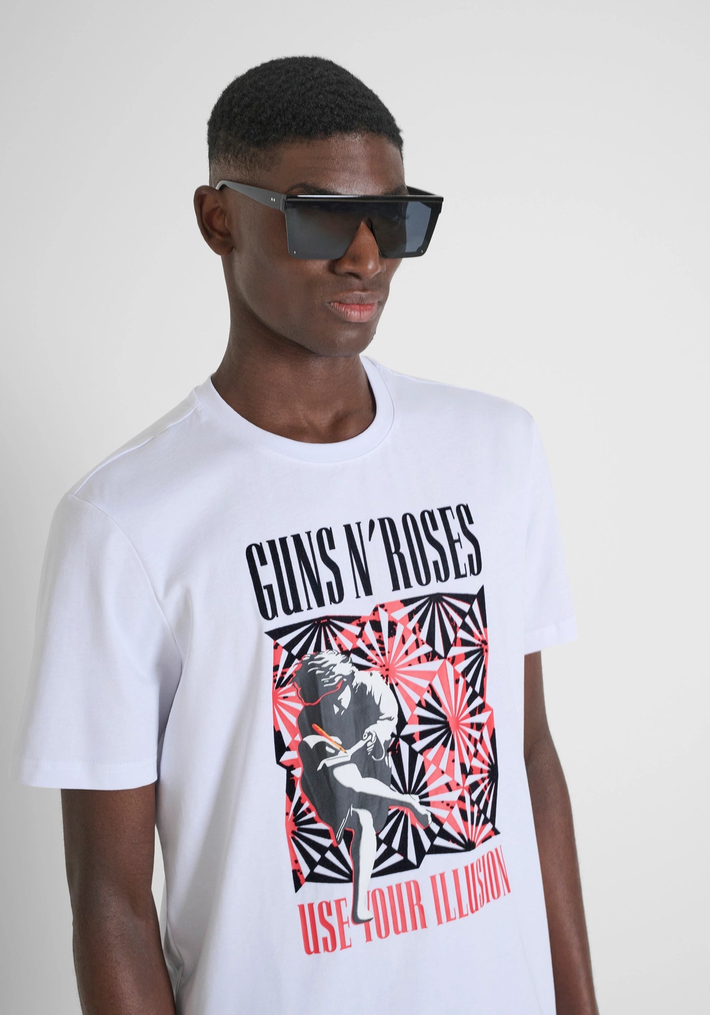 T-shirt regular fit in cotone e stampa "GUNS N' ROSES"