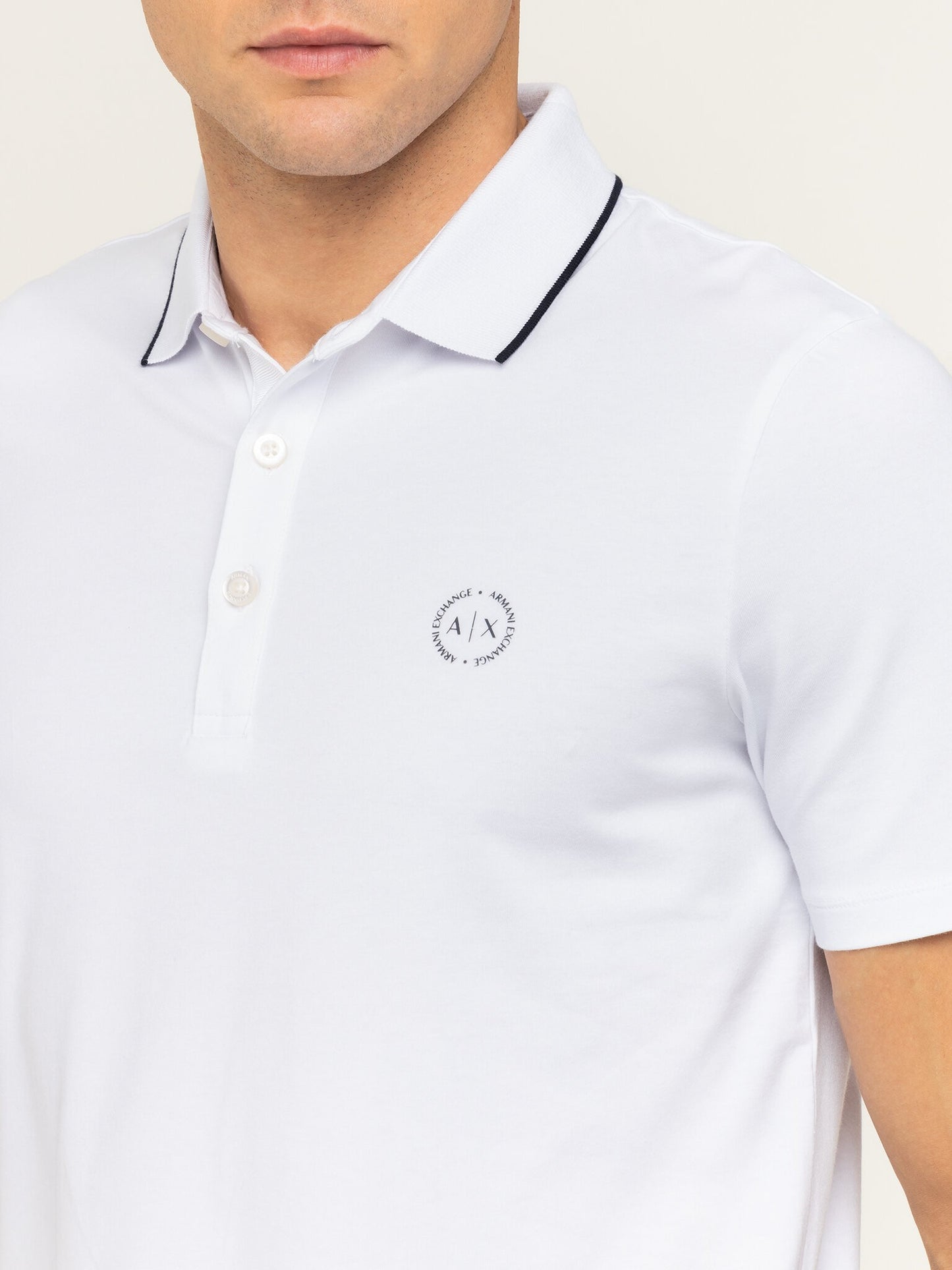 Polo con logo