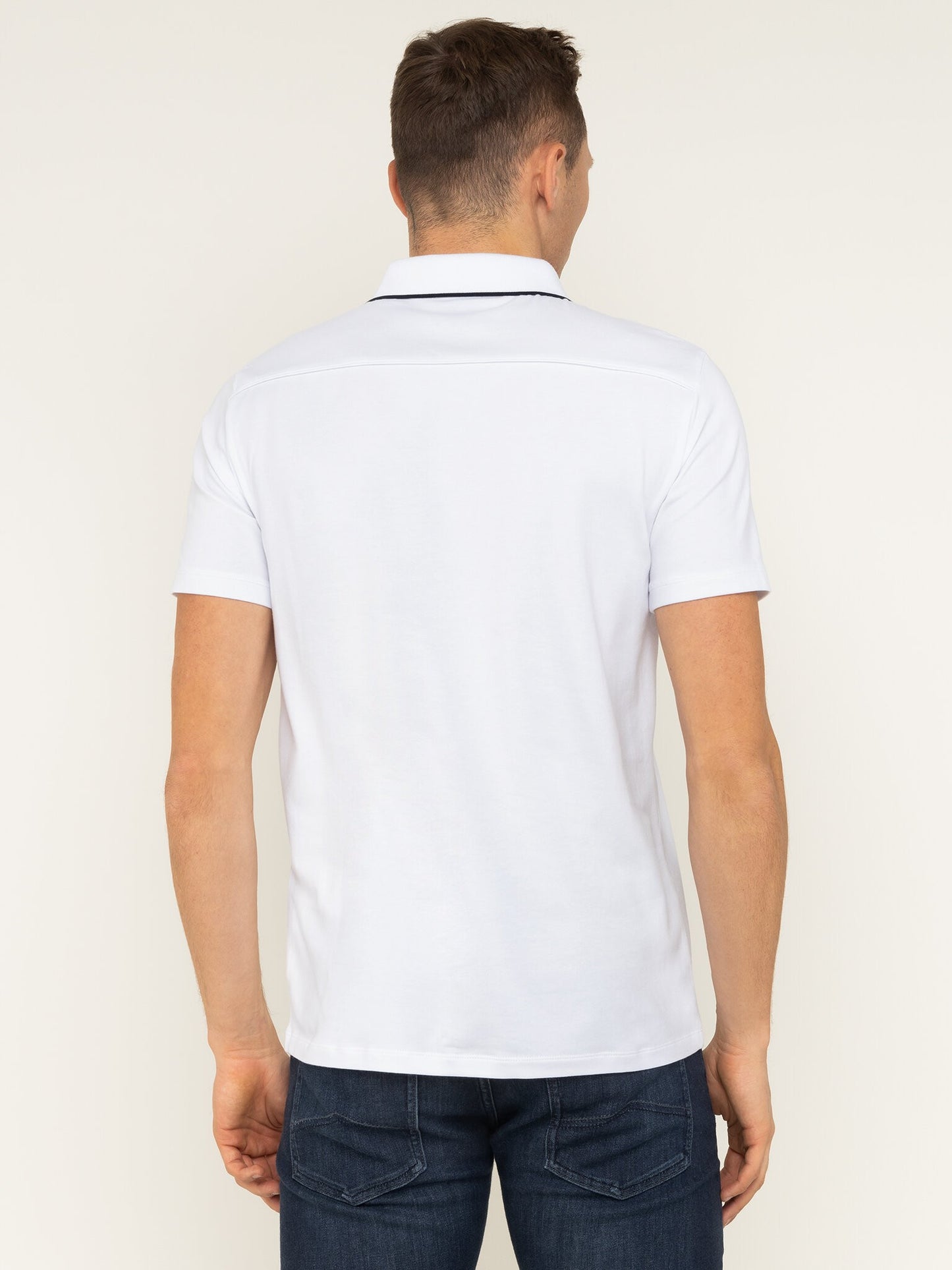 Polo con logo