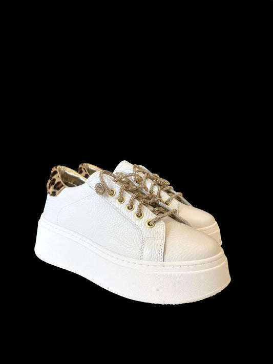 DIVINE FOLLIE - Sneakers in pelle con suola alta