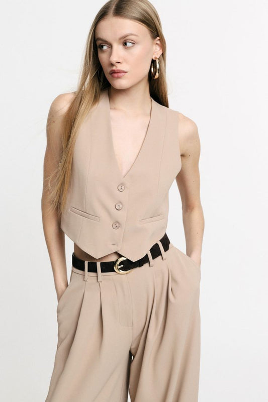 PLEASE - Gilet cropped con bottoni e tasche frontali