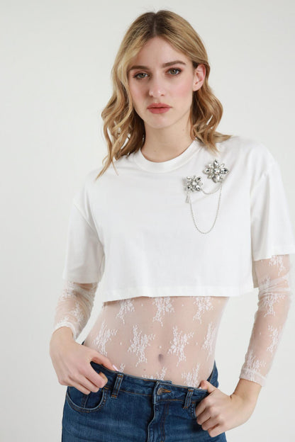 SUSY MIX - Body in pizzo con t-shirt e spilla gioiello
